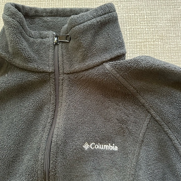 Columbia Women’s Black Fleece Jacket size Medium - Picture 4 of 12